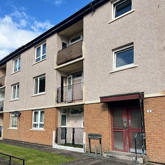 2 Bedroom Flat To Rent In Archerhill Terrace, Knightswood, Glasgow, G13