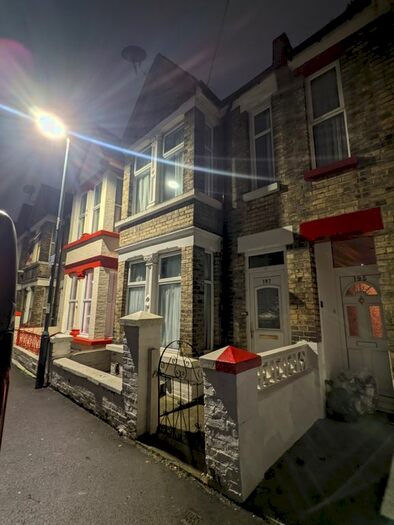 3 Bedroom Terraced House To Rent In Balmoral Road, Gillingham, ME7