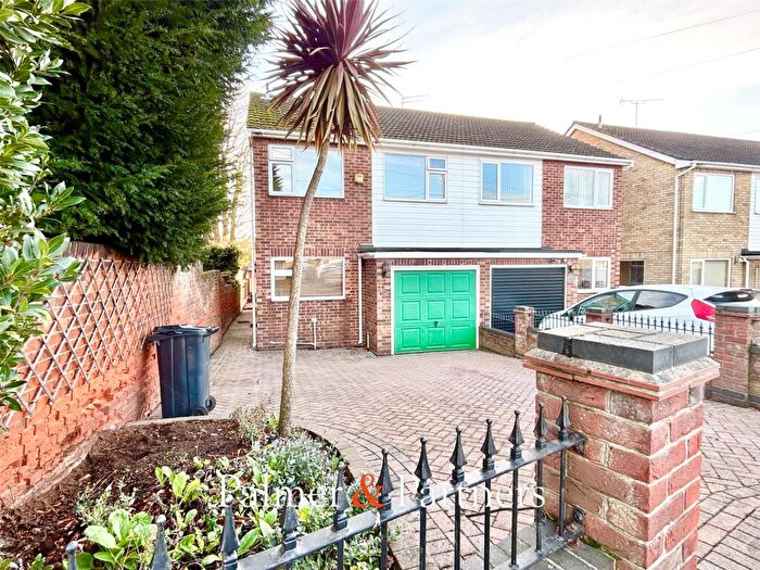 3 Bedroom Semi Detached House For Sale In St. Johns Road, Clacton-on-Sea, Essex, CO15