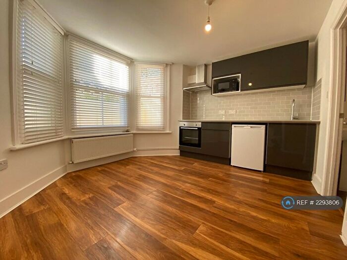 Studio To Rent In Seafield Road, Hove, BN3