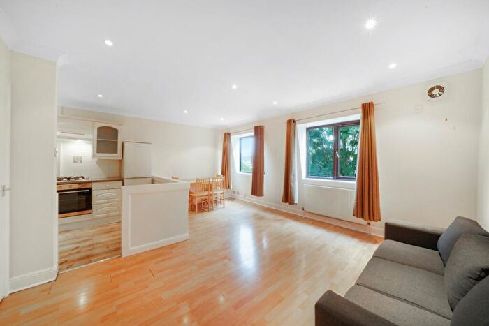2 Bedroom Flat To Rent In Fonthill Road, Finsbury Park, N4