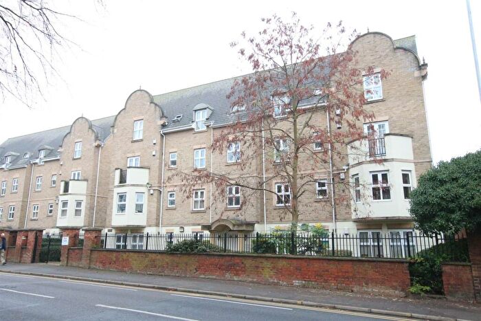 2 Bedroom Flat To Rent In Billing Road, Northampton, NN1