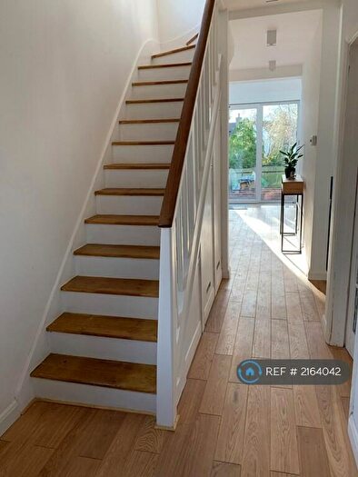 4 Bedroom Semi-Detached House To Rent In London, London, SE9