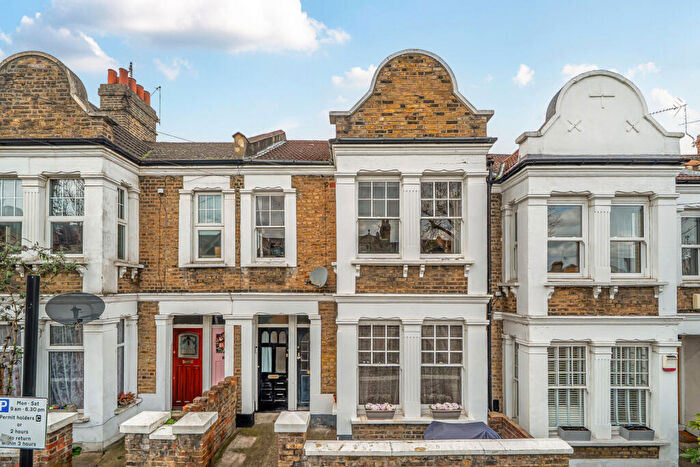 3 Bedroom Maisonette For Sale In Eastcombe Avenue, London, SE7