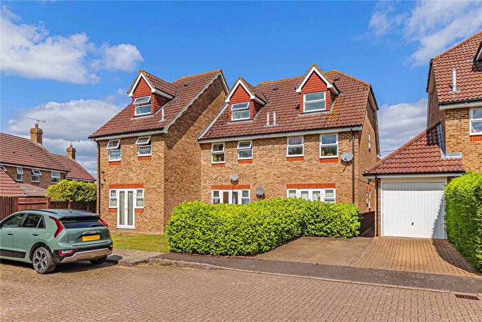 1 Bedroom Apartment For Sale In School Lane, Eaton Bray, Bedfordshire, LU6