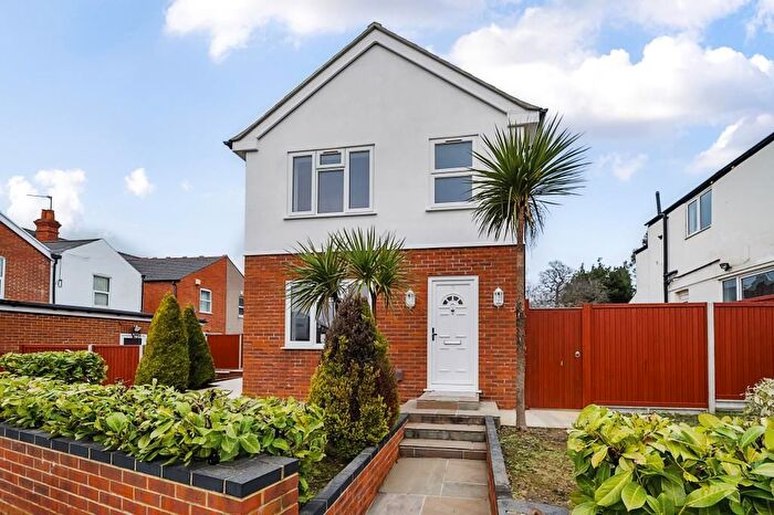 3 Bedroom Detached House To Rent In Newcastle Road, Reading, RG2