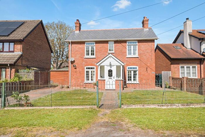 2 Bedroom House For Sale In Amesbury Road, Weyhill, SP11