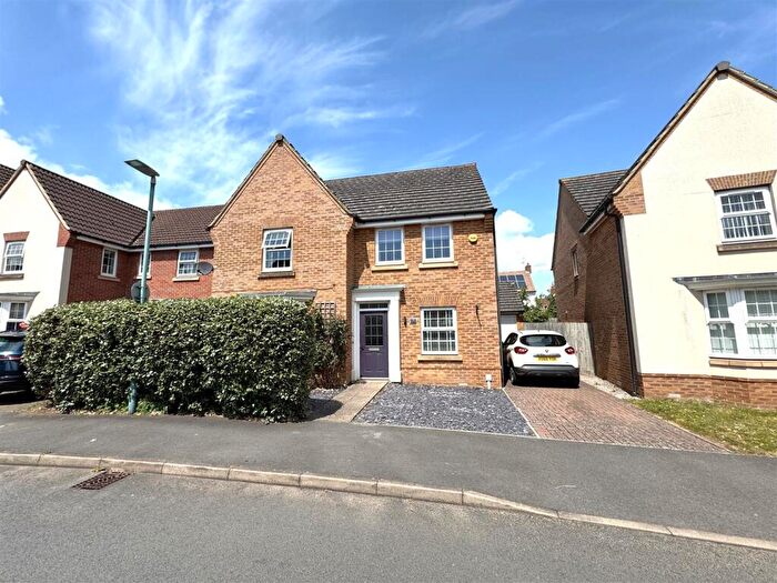 4 Bedroom Detached House For Sale In Meek Road, Newent, GL18