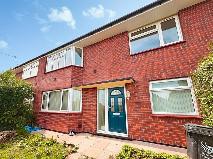 2 Bedroom Flat For Sale In Caradoc Close, Caerleon, Newport, NP18