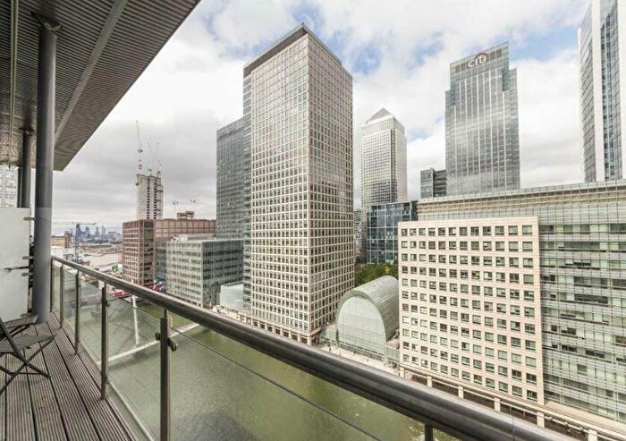 2 Bedroom Apartment To Rent In South Quay Square, London, E14