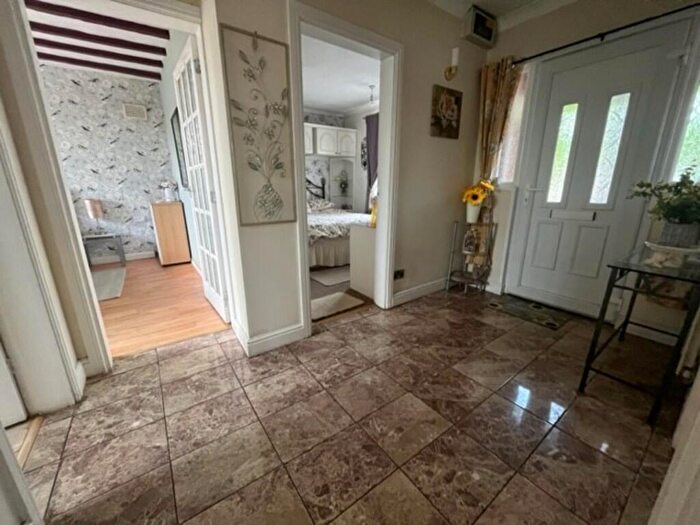 2 Bedroom Detached Bungalow For Sale In Glascote Road, Glascote, B77