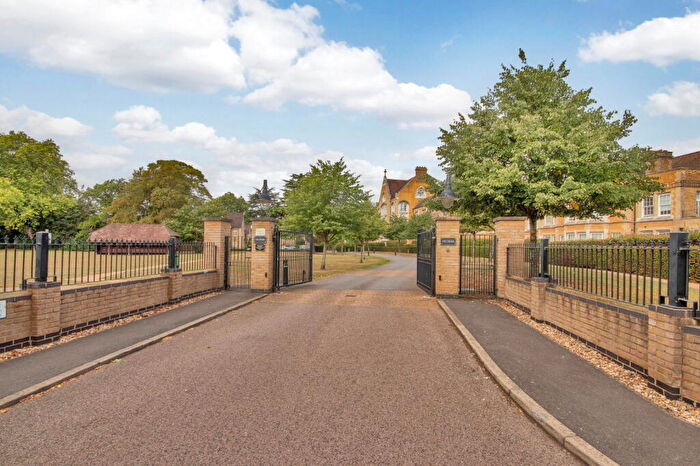 4 Bedroom Terraced House For Sale In Jepson Drive, Dartford, DA2