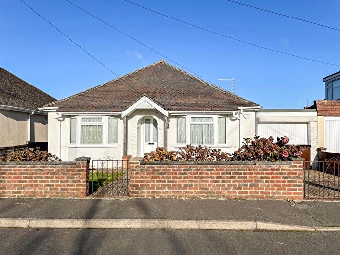 2 Bedroom Detached Bungalow For Sale In Worthing Road, East Preston, Littlehampton, BN16