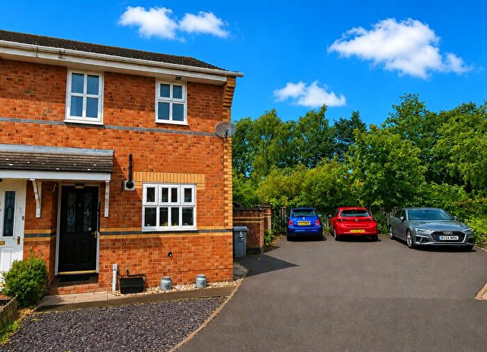 2 Bedroom Town House For Sale In Austen Close, Sandbach, Cheshire, CW11
