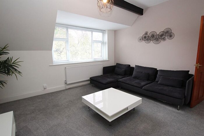1 Bedroom Flat To Rent In Cavendish Crescent South, NG7