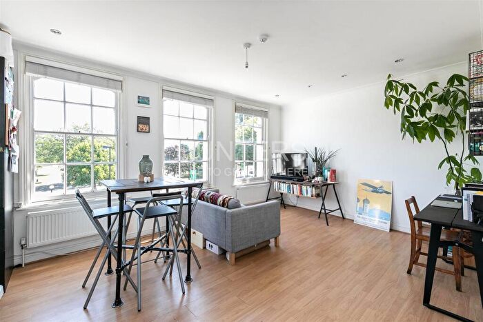 1 Bedroom Flat To Rent In Green Lanes, London, N16