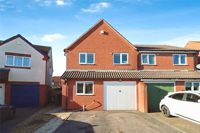 3 Bedroom Semi-Detached House For Sale In Lapwing Close, Bradley Stoke, Bristol, Gloucestershire, BS32