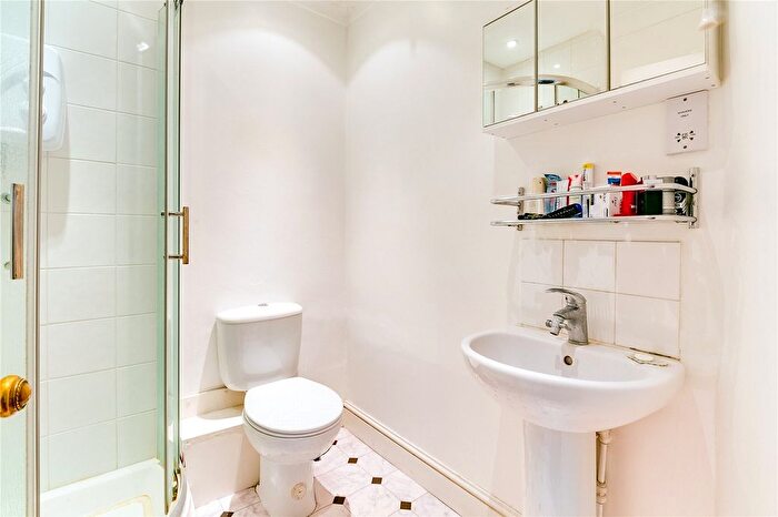 1 Bedroom Flat To Rent In Sutherland Street, Pimlico, SW1V