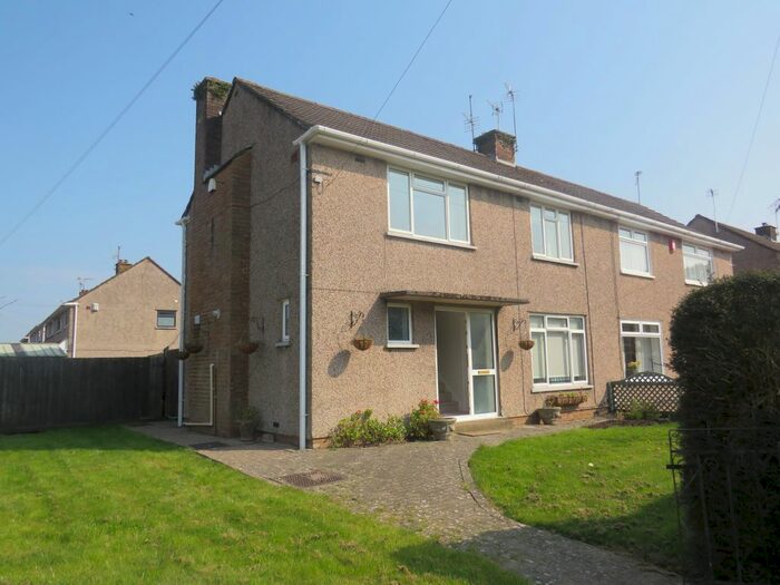3 Bedroom Property To Rent In Sullivan Close, Penarth, CF64