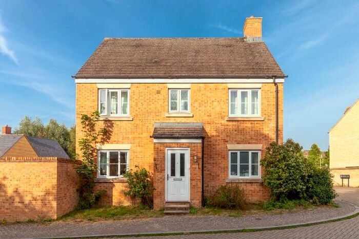 4 Bedroom Detached House To Rent In Northfield Road Witney, OX28