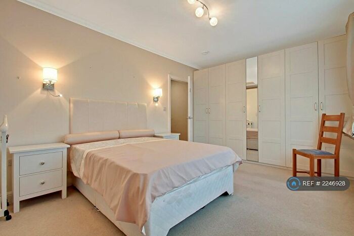 1 Bedroom Flat To Rent In Moat Lodge, Harrow, HA1