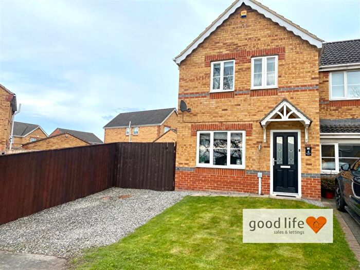 3 Bedroom House To Rent In Hevingham Close, Havelock Park, Sunderland, SR4
