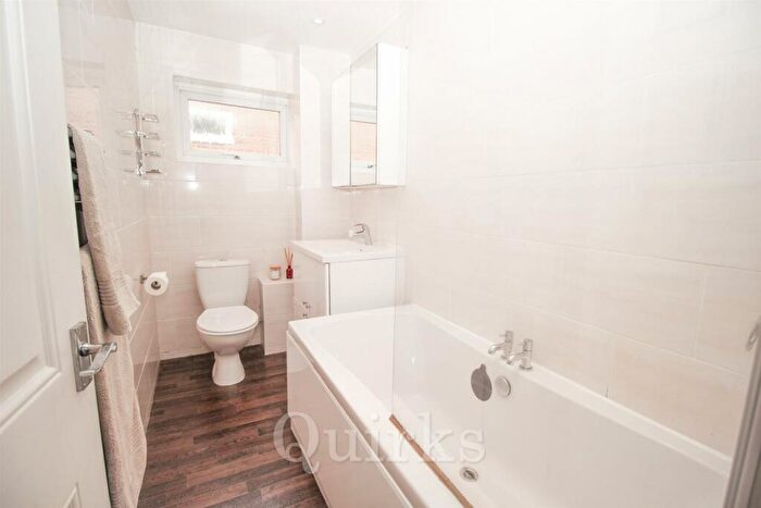 2 Bedroom Semi-Detached House For Sale In Redwing Drive, Billericay, CM11
