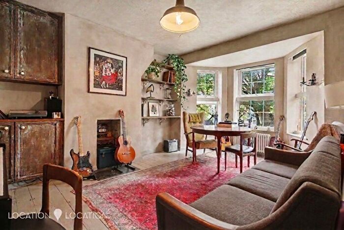 3 Bedroom Flat For Sale In Millington House, Stoke Newington Church Street, N16