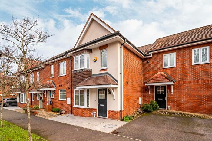 3 Bedroom Terraced House To Rent In Hengest Avenue, Hinchley Wood, Esher, KT10