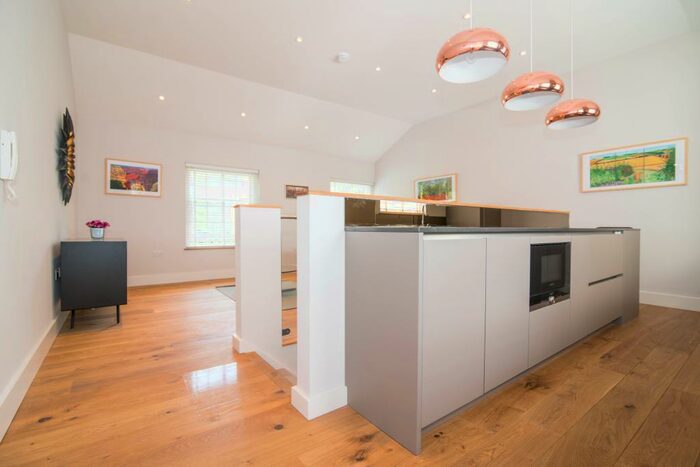 2 Bedroom Apartment To Rent In Railway Side, Barnes, London, SW13