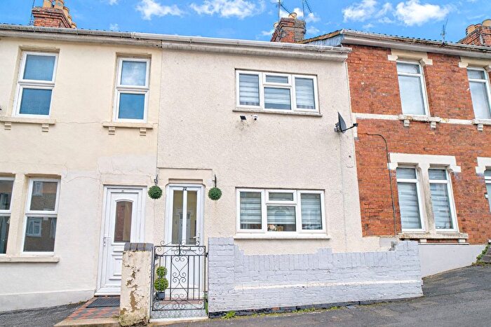 2 Bedroom Terraced House For Sale In Dryden Street, Swindon, Wiltshire, SN1