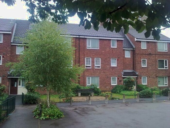 1 Bedroom Flat To Rent In St. Marys Close, Leeds, West Yorkshire, LS12