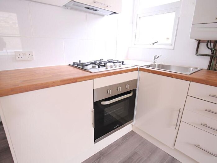 Flat To Rent In Holloway Road, London, N19