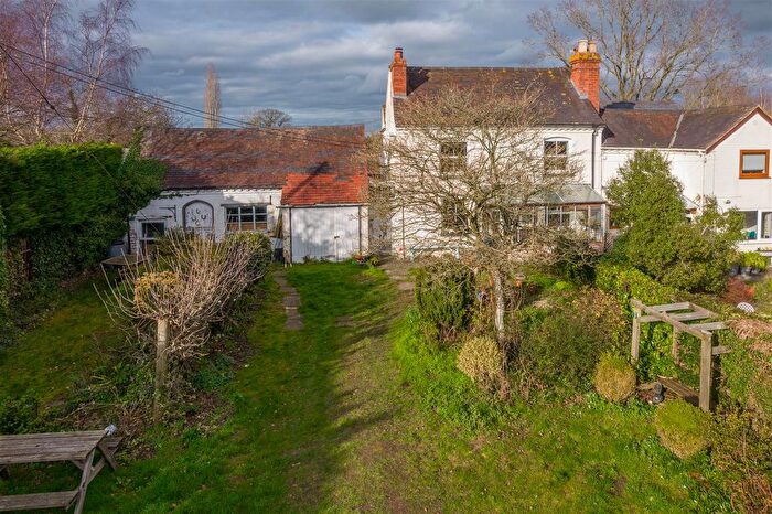 3 Bedroom Cottage For Sale In Roberts End, Hanley Swan, Worcester, WR8