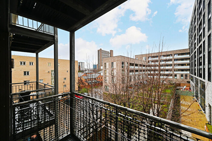 2 Bedroom Flat For Sale In Franklin House, Aberfeldy Village, E14