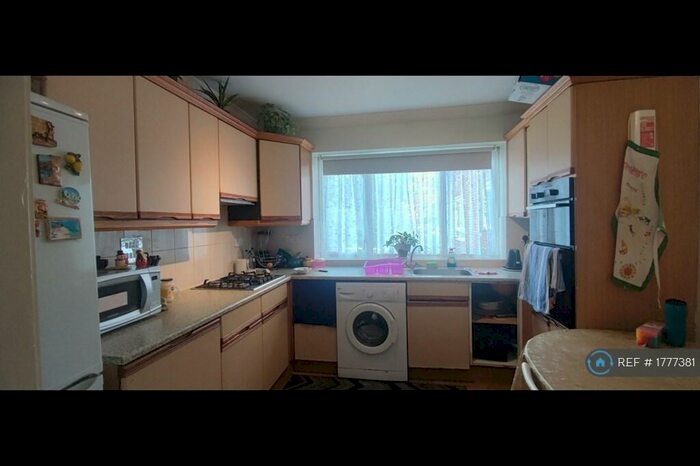 2 Bedroom Flat To Rent In The Shaftesburys, Barking, IG11