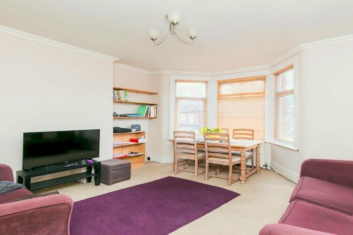 1 Bedroom Flat To Rent In Terront Road, London, N15