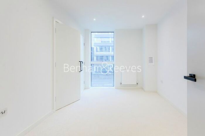 2 Bedroom Flat To Rent In Habito, Hounslow, TW3