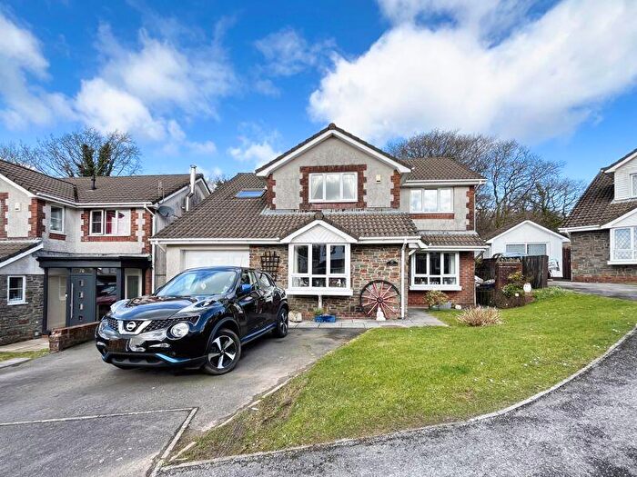 4 Bedroom Detached House For Sale In The Meadows, Cimla, Neath, SA11