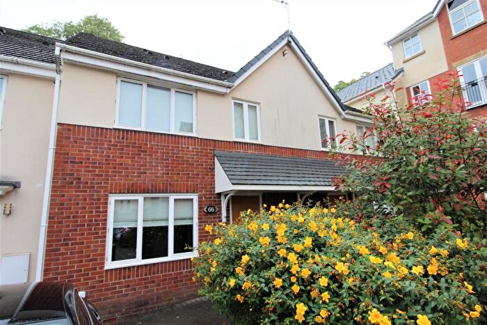 2 Bedroom Mews To Rent In Clarendon Gardens, Bromley Cross, Bolton, BL7