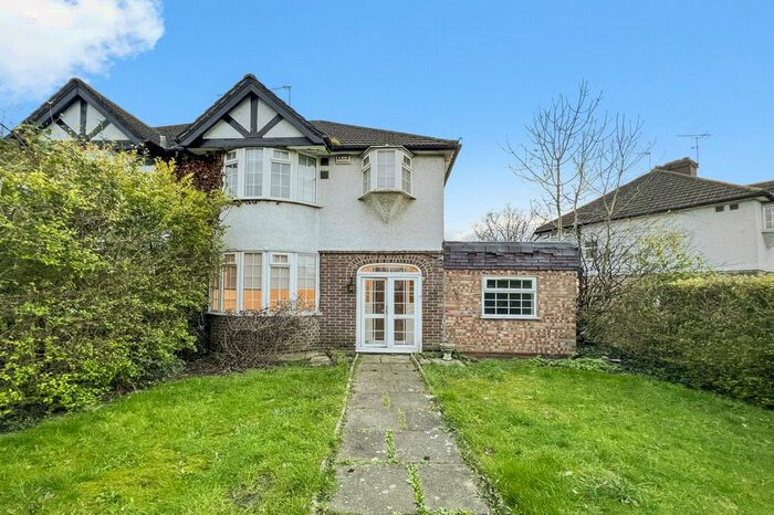 5 Bedroom Semi-Detached House To Rent In Ruislip Road East, Ealing, W13