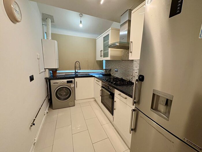 4 Bedroom House To Rent In Corona Road, Lee, SE12