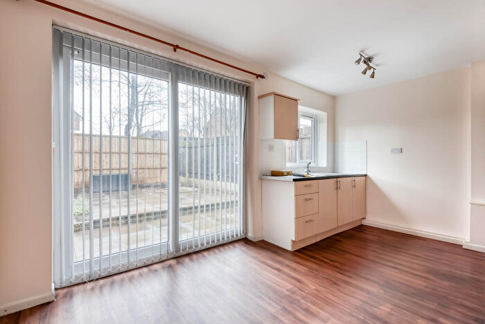 3 Bedroom House To Rent In Woodrow Close, Bromsgrove, B61