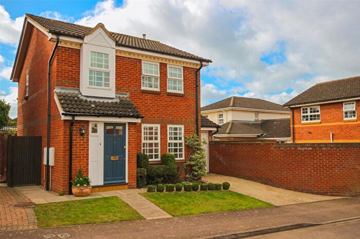 3 Bedroom Detached House For Sale In Lichfield Close, Kempston, Bedford, Bedfordshire, MK42