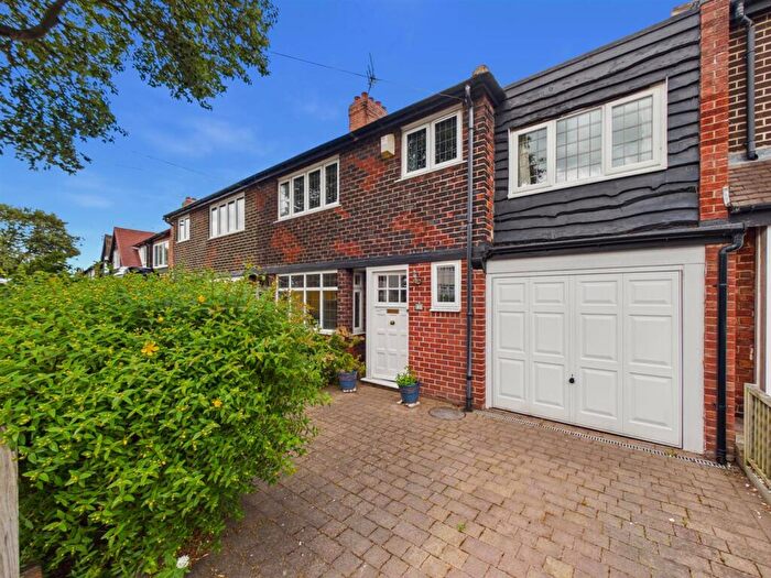 4 Bedroom Semi Detached House For Sale In Hartley Avenue, Whitley Bay, NE26