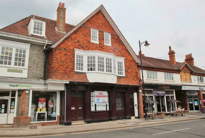 2 Bedroom Apartment To Rent In Pangbourne, West Berkshire, RG8