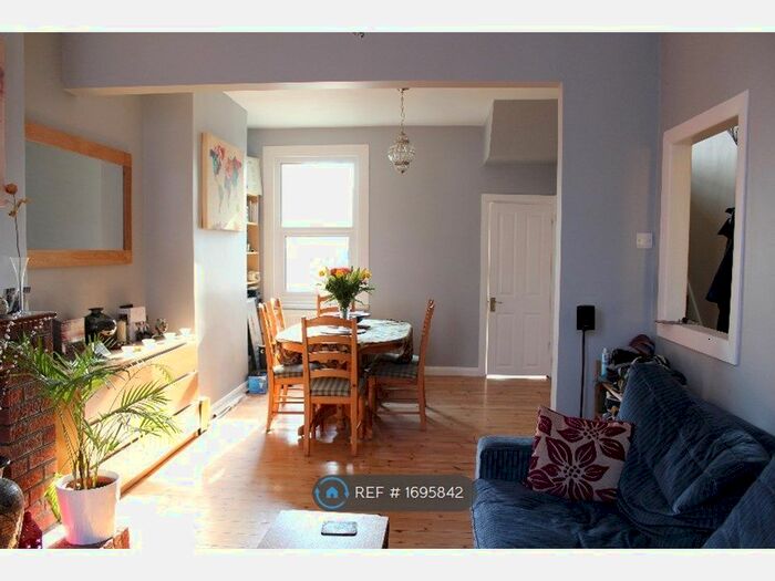 3 Bedroom Terraced House To Rent In Shernhall Street, London, E17