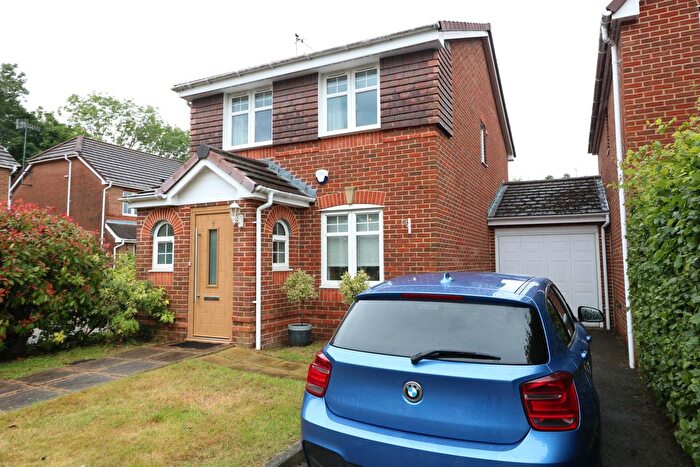 2 Bedroom Link Detached House To Rent In Westlees Close, North Holmwood, Dorking, RH5