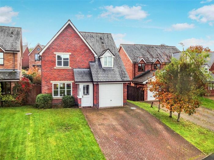 3 Bedroom Detached House For Sale In Parc Yr Onnen, Llanfair Caereinion, Welshpool, Powys, SY21