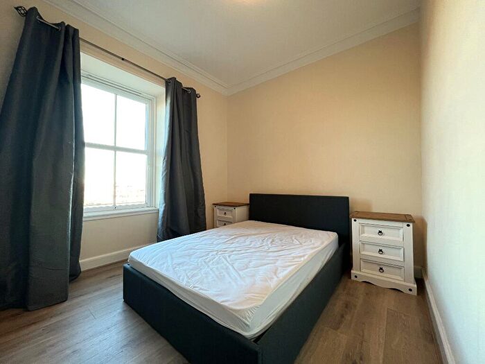 1 Bedroom Flat To Rent In Albert Street, Edinburgh, EH7
